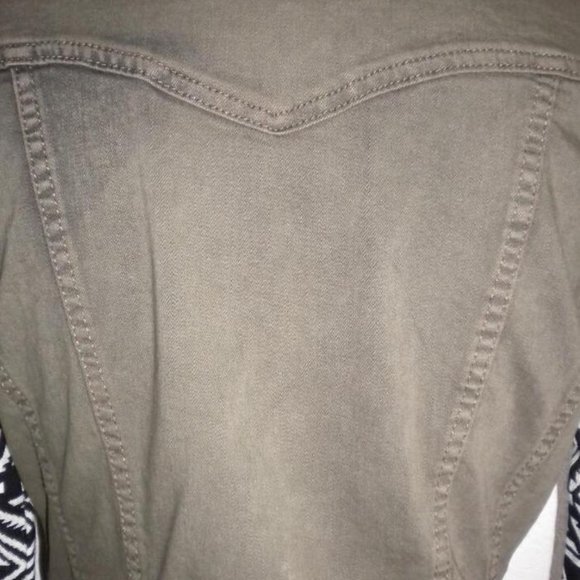 JESSICA SIMPSON MS SZ LARGE DARK OLIVE JACQUARD PRINT SLEEVES PIXIE DENIM JACKET - Picture 6 of 8